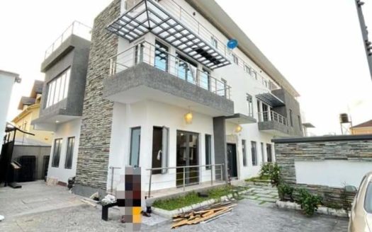 4 BEDROOMS TERRACE DUPLEX