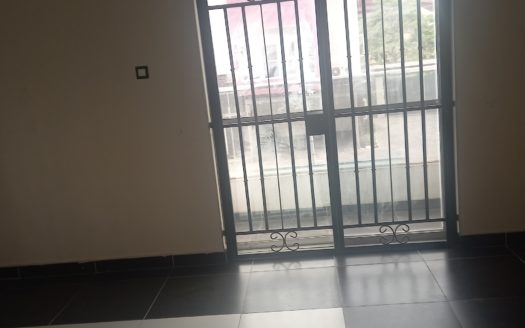3BEDROOM TERRACE WITH BQ