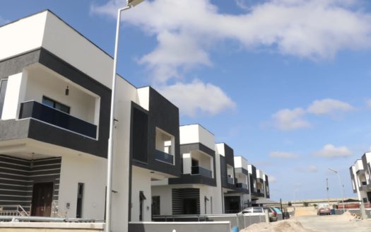 3 bedroom semi detached duplex +BQ