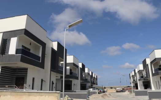 3 bedroom semi detached duplex +BQ