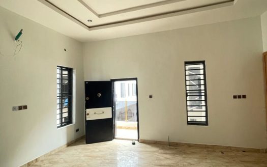 Fast Accessable 4 Bedroom Duplex in a secured and Serene
