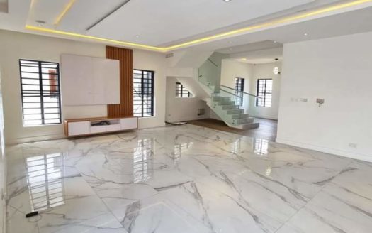 5BEDROOM DETACHED DUPLEX WITH  A BQ FOR SALE