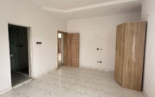 3BEDROOM APARTMENT FOR SALE